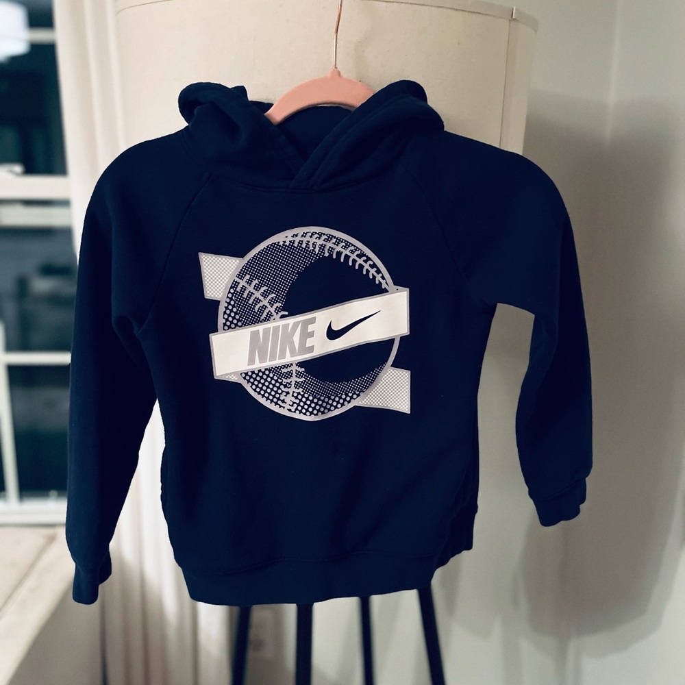 Boys Nike “baseball” hoodie size 7. Navy blue.